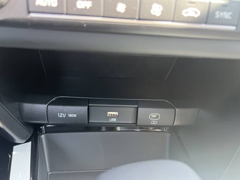 Kia CEED - Photo 31