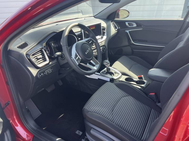 Kia CEED - Photo 37