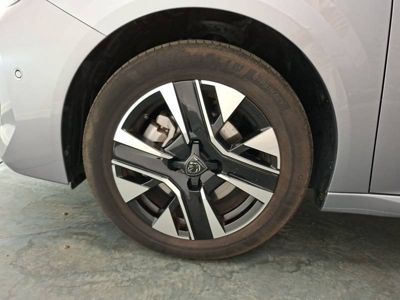 Peugeot 208 - Photo 12