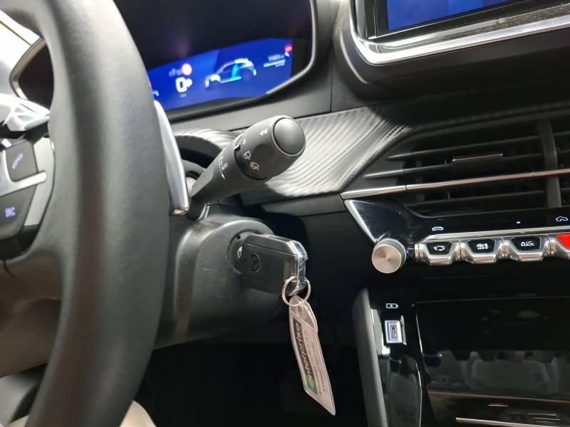 Peugeot 208 - Photo 28