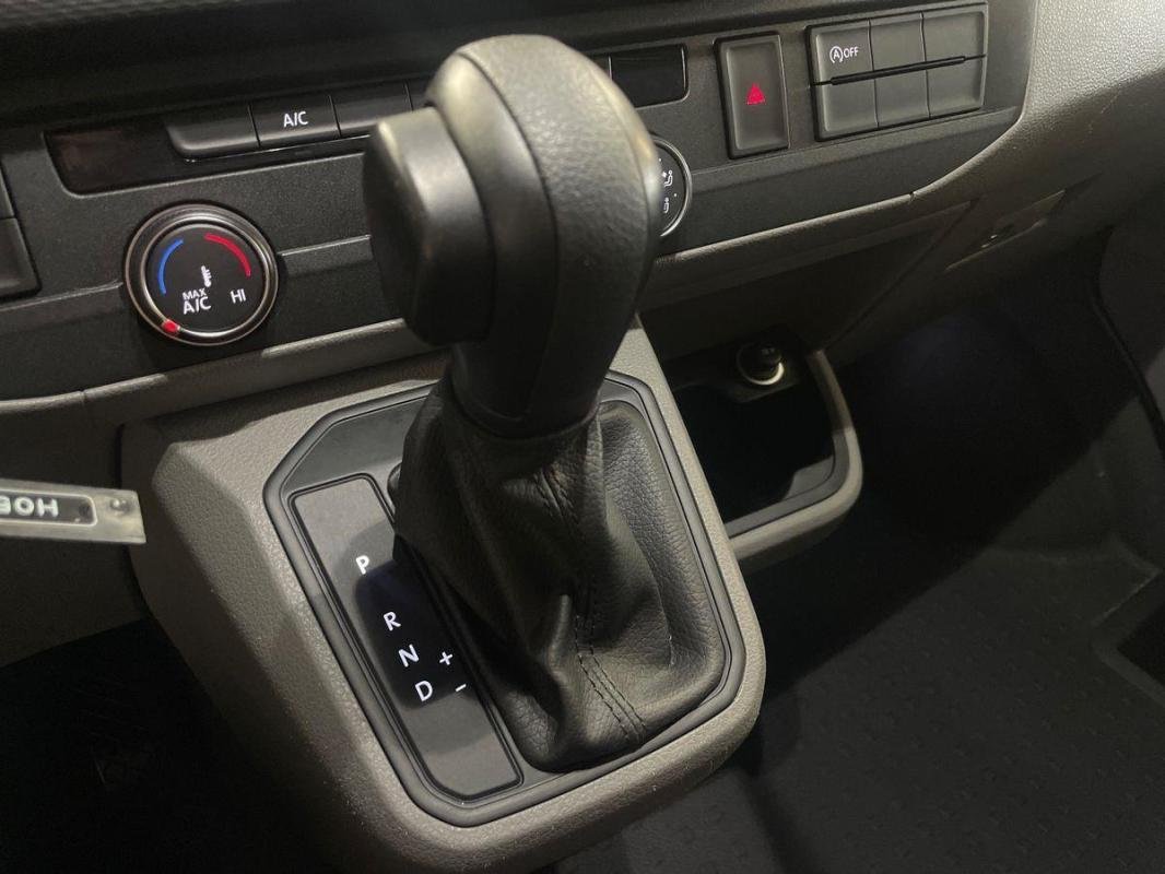 Volkswagen Transporter - Photo 11