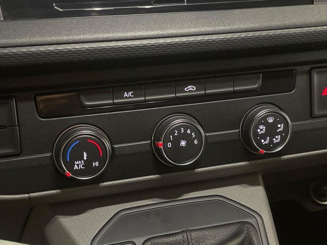Volkswagen Transporter - Photo 19