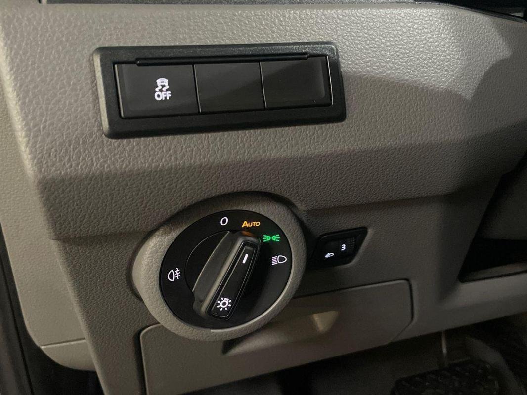 Volkswagen Transporter - Photo 22