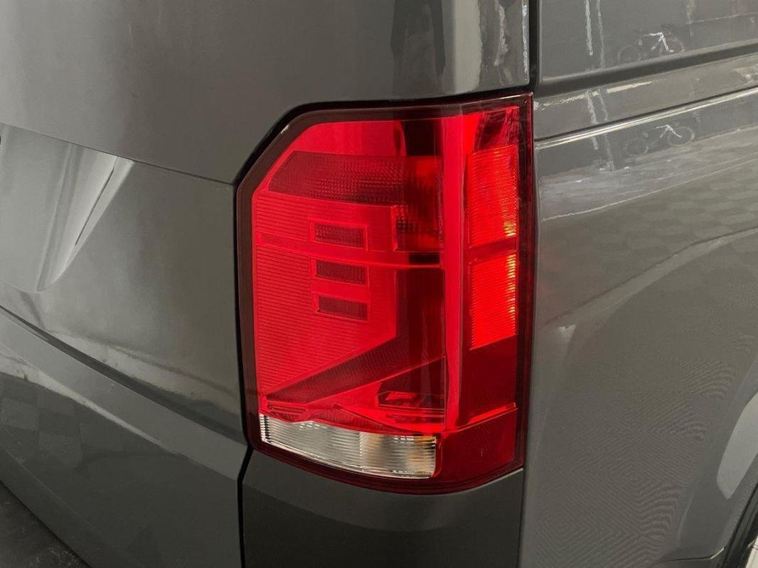 Volkswagen Transporter - Photo 30