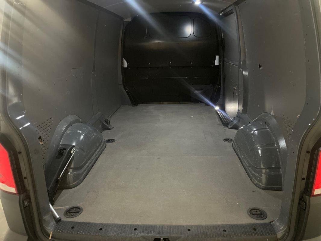 Volkswagen Transporter - Photo 31