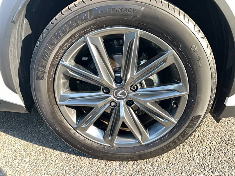 Lexus LBX - Photo 18