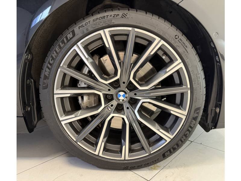BMW Série 7 - Photo 19