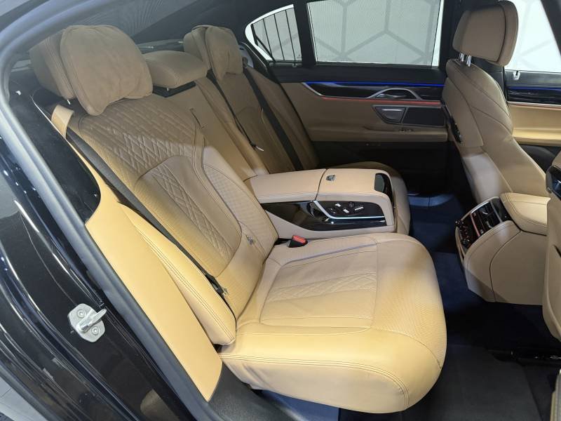 BMW Série 7 - Photo 29