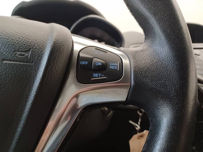 Ford Fiesta - Photo 25