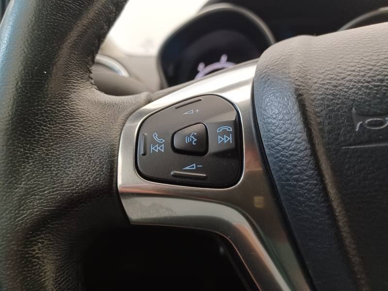 Ford Fiesta - Photo 26