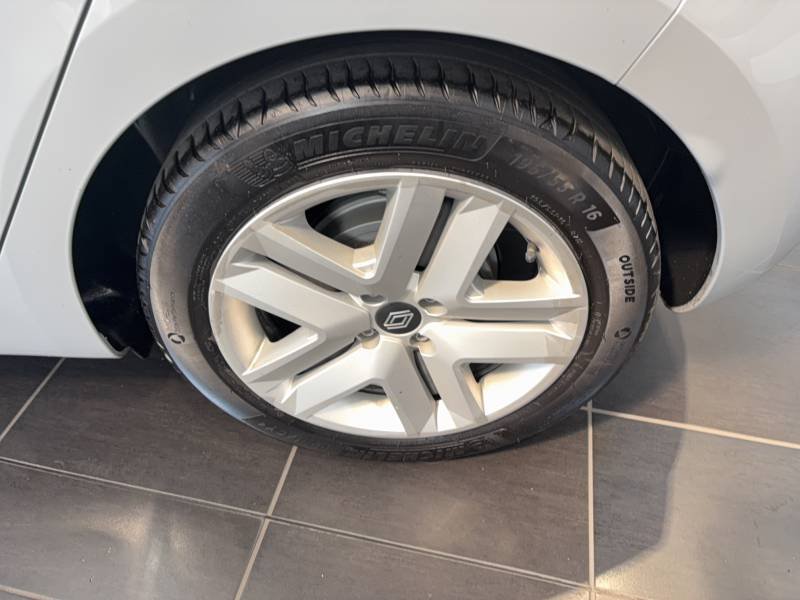 Renault Clio - Photo 15