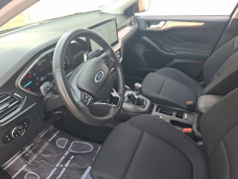 Ford Focus - Photo 24