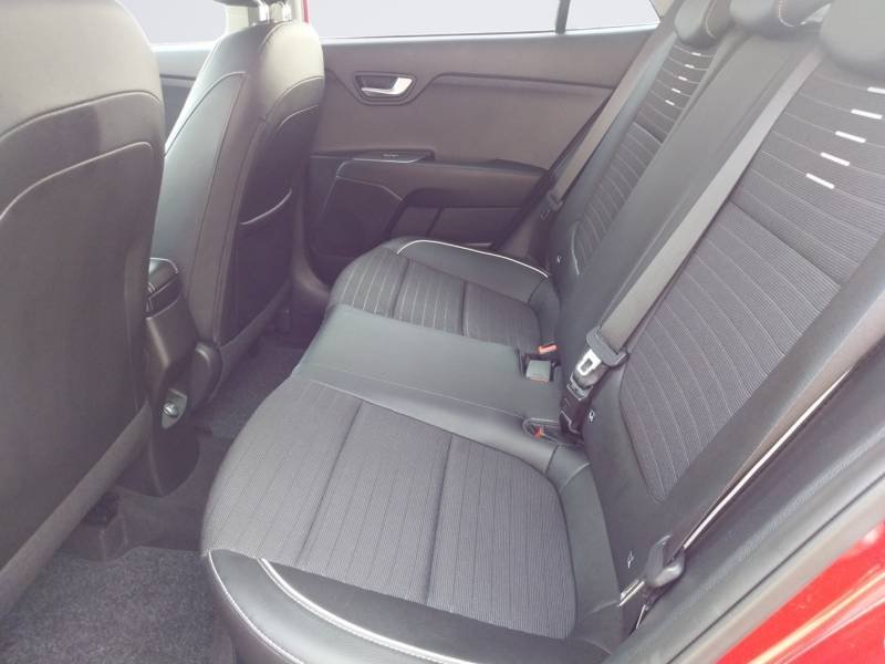 Kia Rio - Photo 11