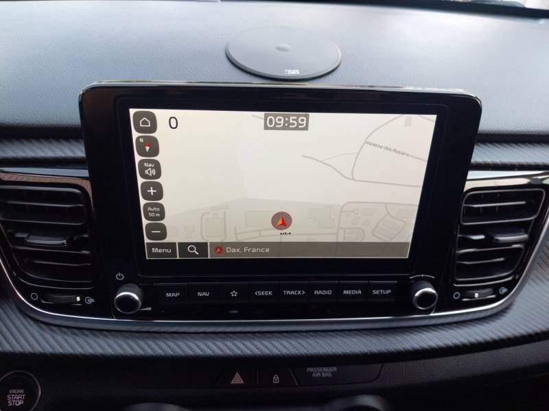 Kia Rio - Photo 23