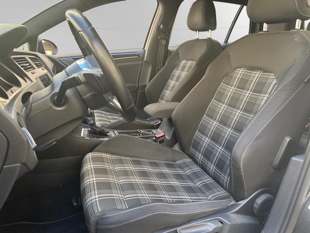 Volkswagen Golf - Photo 14