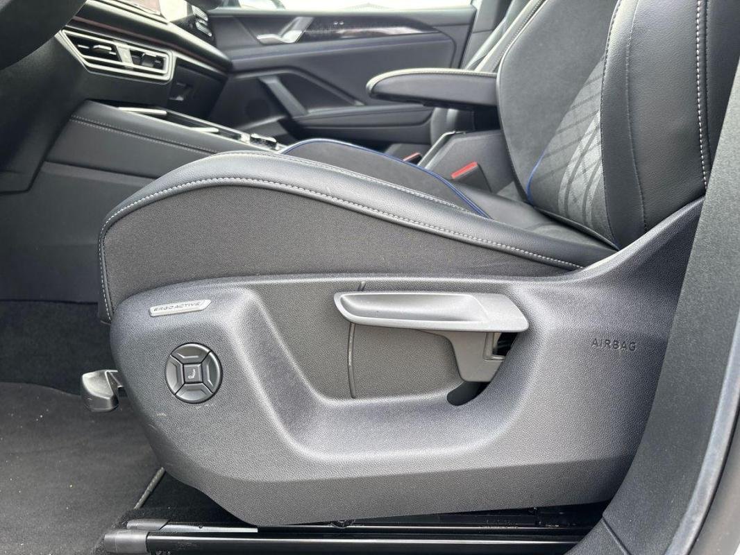 Volkswagen Tiguan - Photo 14
