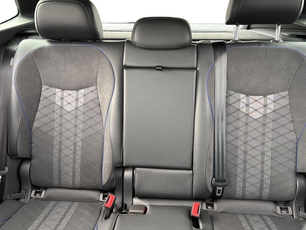 Volkswagen Tiguan - Photo 22