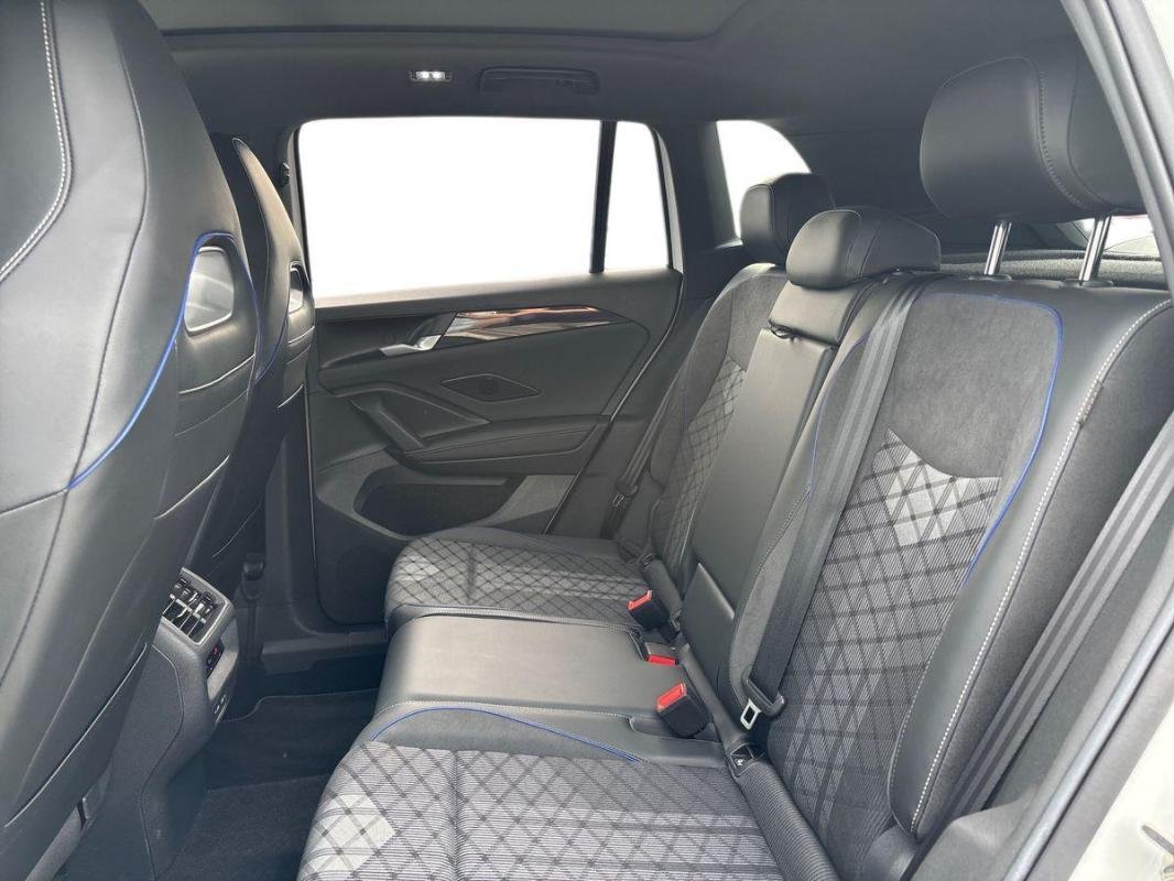 Volkswagen Tiguan - Photo 23