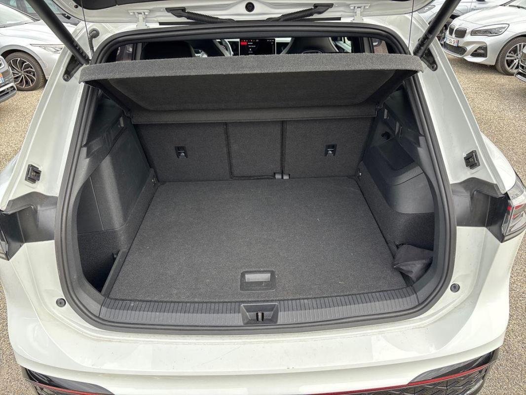Volkswagen Tiguan - Photo 31