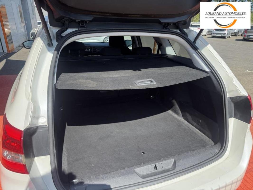 Peugeot 308 SW - Photo 12
