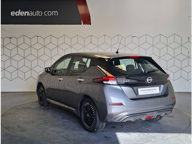 Nissan Leaf - Photo 8