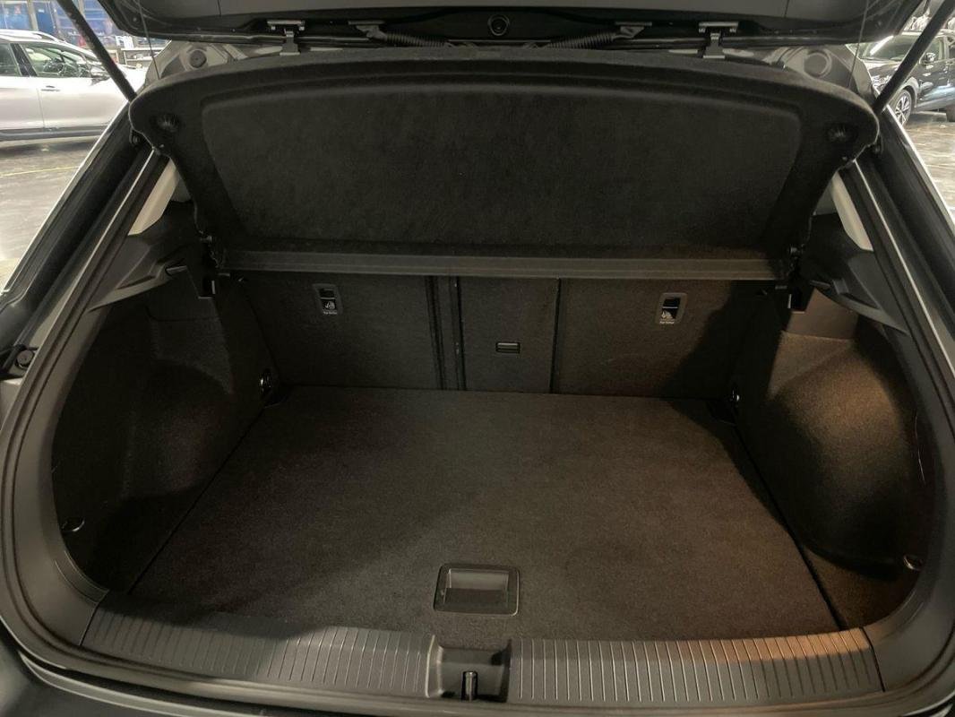 Volkswagen T-Roc - Photo 31