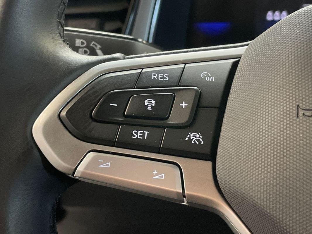 Volkswagen T-Roc - Photo 21