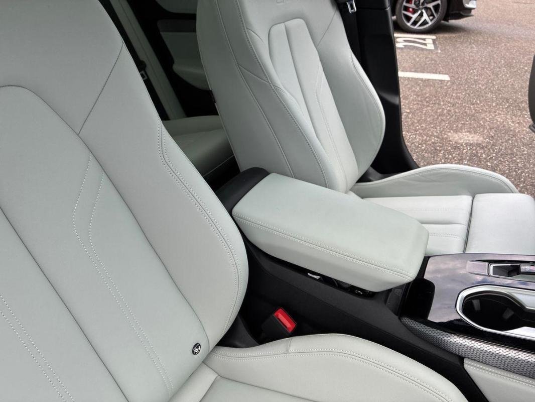 Audi A6 Avant - Photo 12