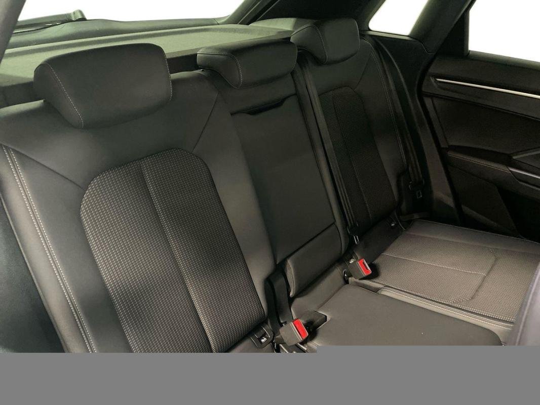 Audi Q3 - Photo 18