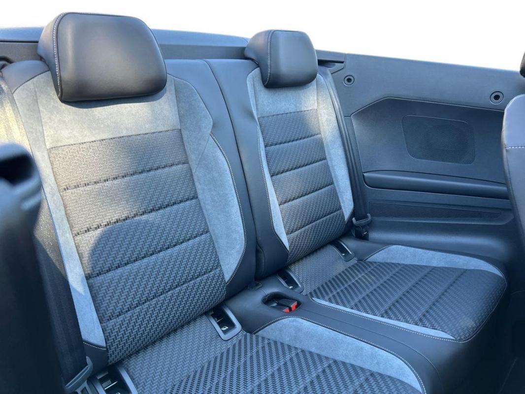 Volkswagen T-Roc - Photo 23