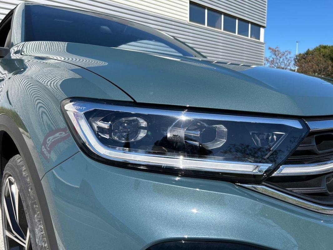 Volkswagen T-Roc - Photo 25