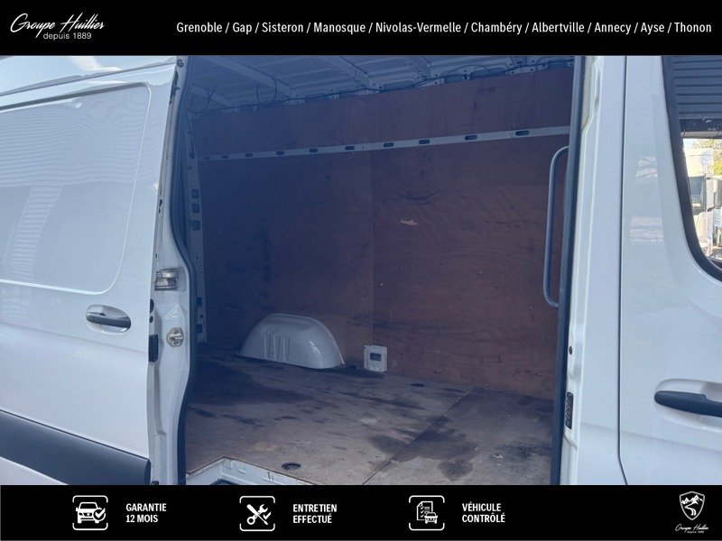 Mercedes Sprinter - Photo 11