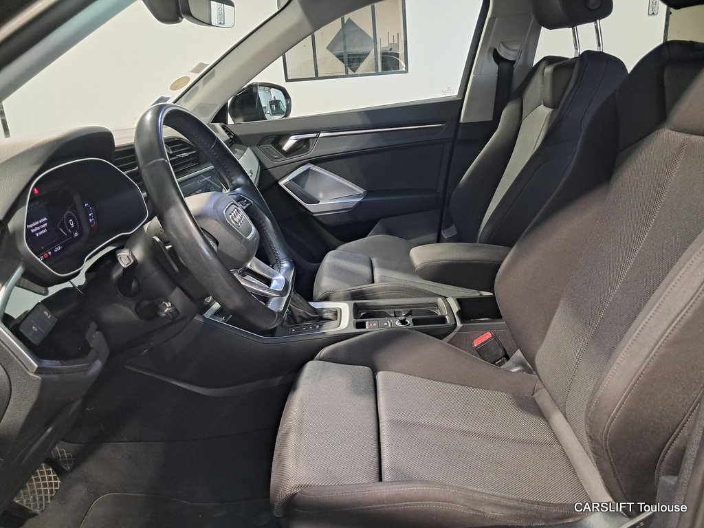 Audi Q3 - Photo 13
