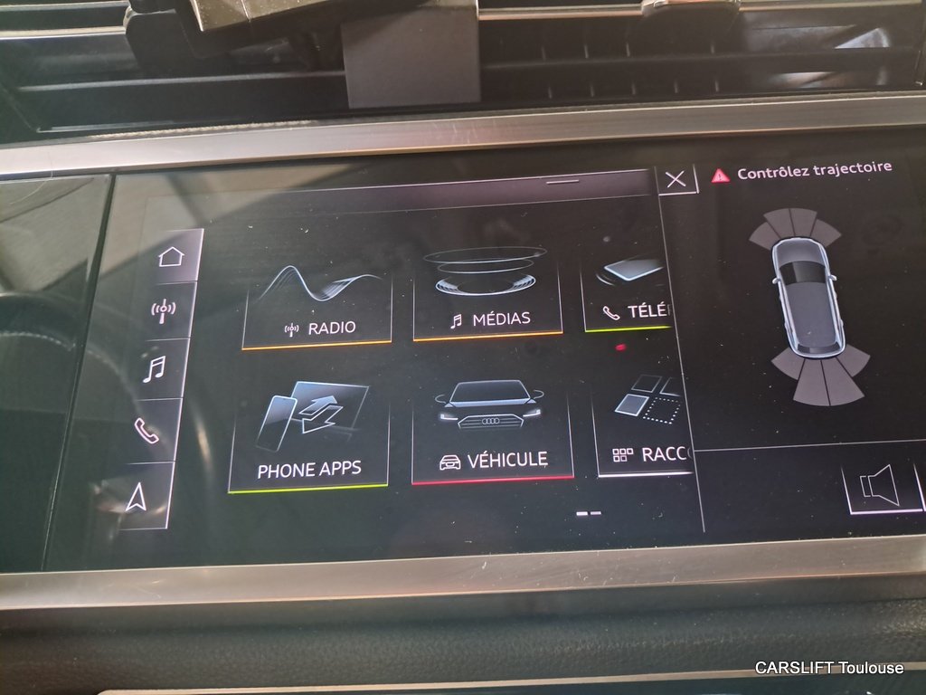 Audi Q3 - Photo 24