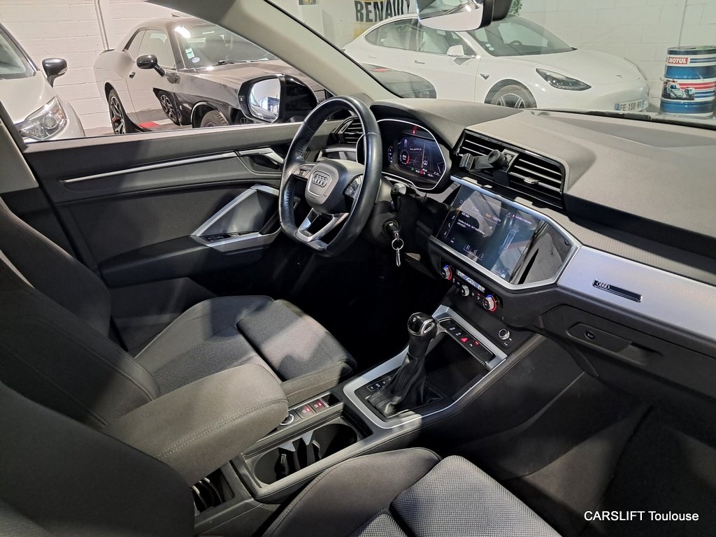 Audi Q3 - Photo 10
