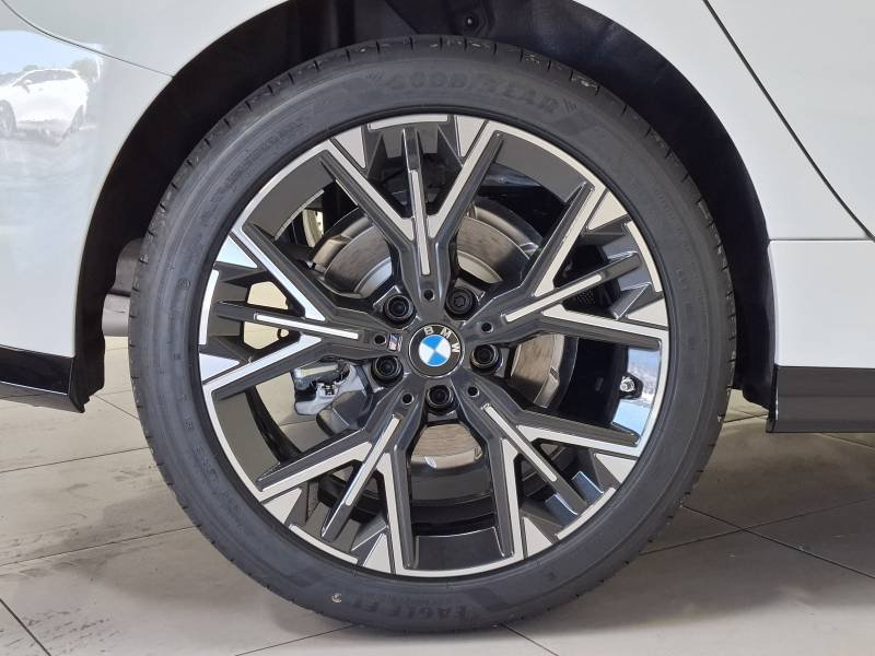 BMW Série 1 - Photo 8