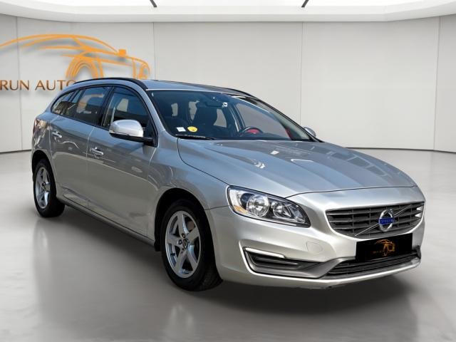 Volvo V60 - Photo 1