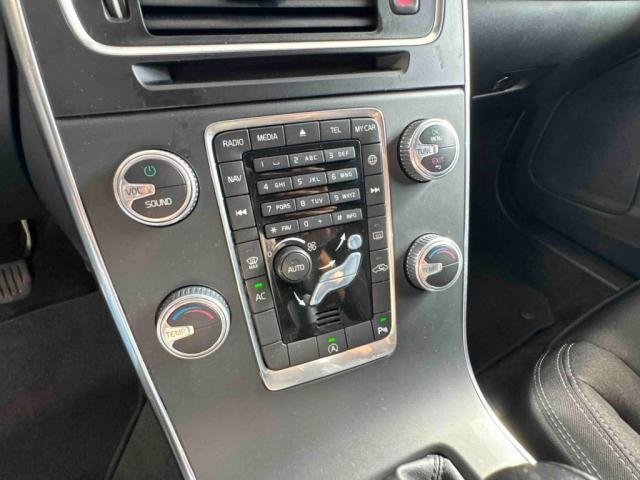 Volvo V60 - Photo 12