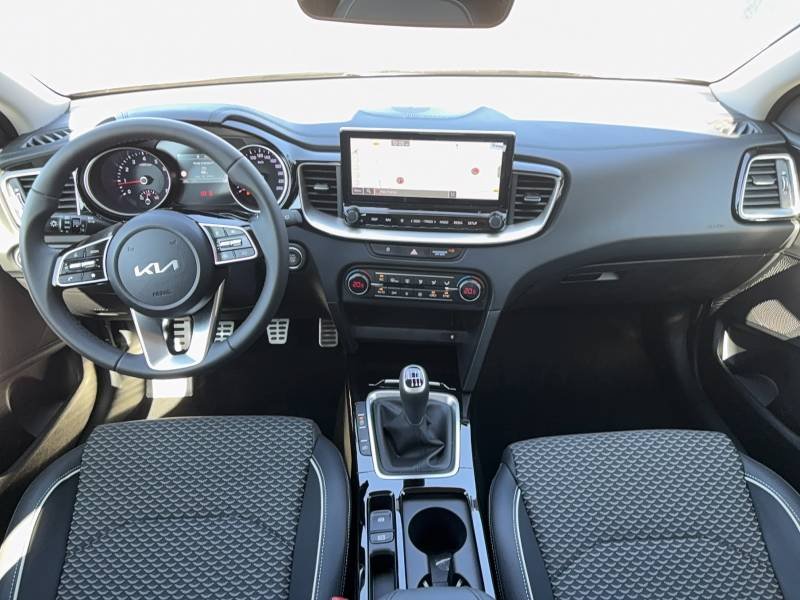 Kia CEED - Photo 11