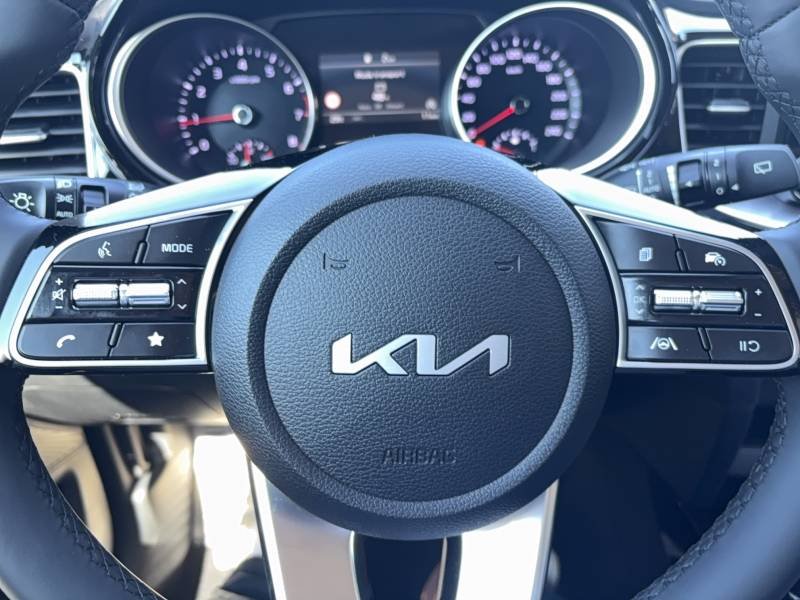 Kia CEED - Photo 17