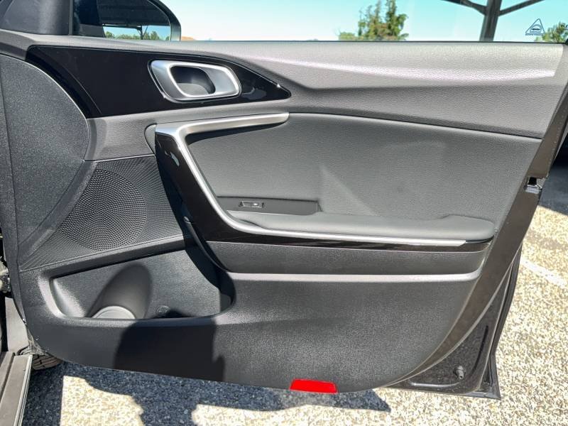 Kia CEED - Photo 40