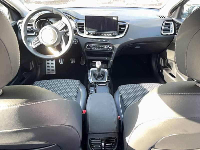 Kia Xceed - Photo 11