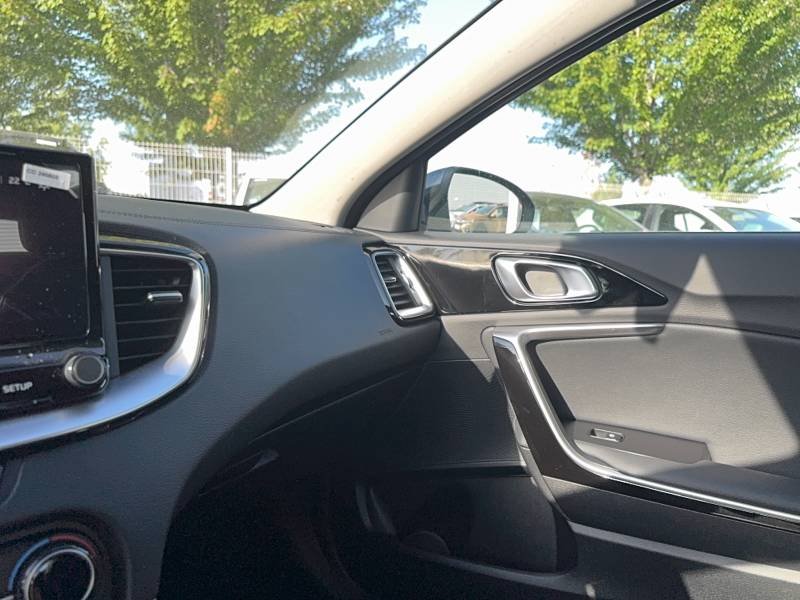 Kia Xceed - Photo 22
