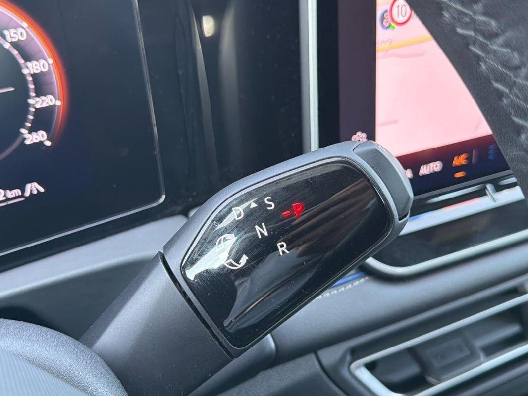 Volkswagen Tiguan - Photo 11