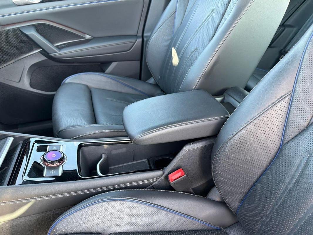 Volkswagen Tiguan - Photo 12