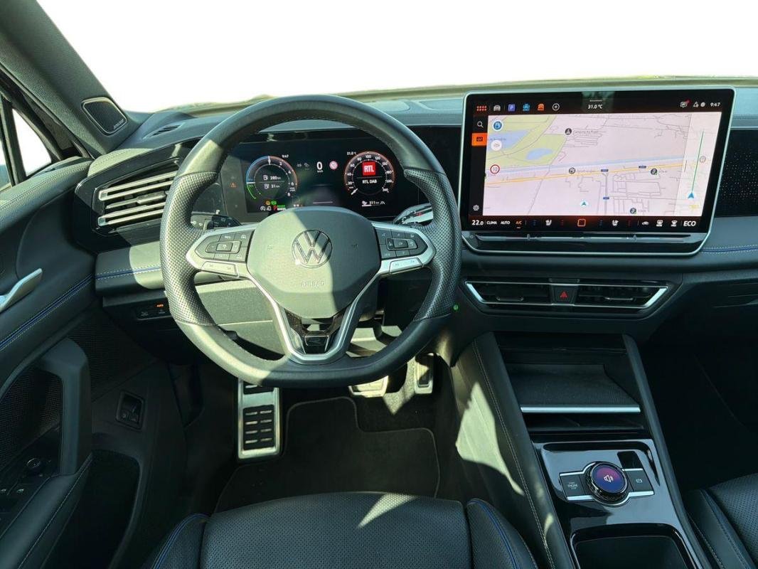 Volkswagen Tiguan - Photo 24