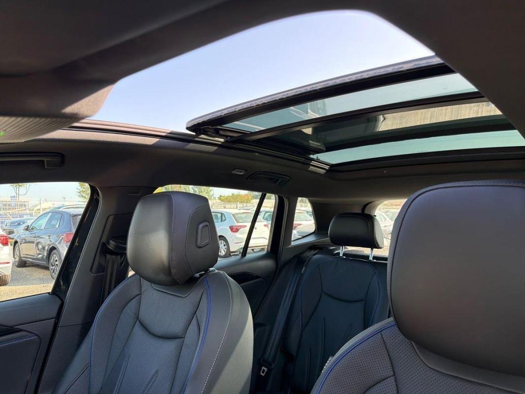 Volkswagen Tiguan - Photo 34