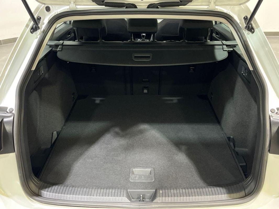 Volkswagen Golf SW - Photo 31