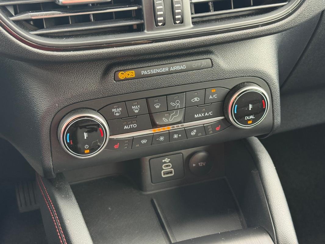 Ford Kuga - Photo 18
