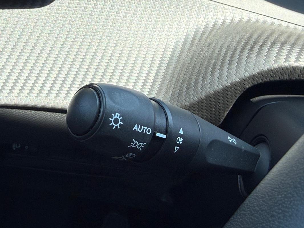 Peugeot 208 - Photo 9